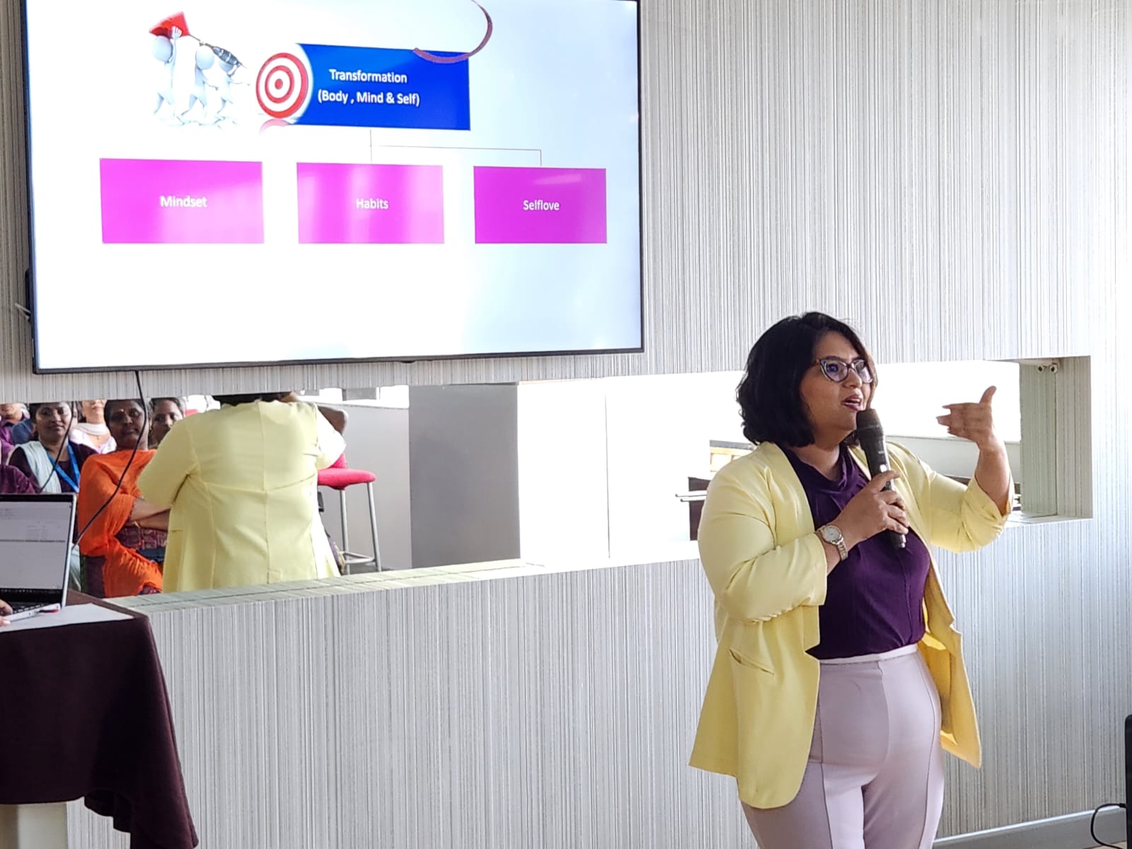 Usha Singh leading a transformational workshop